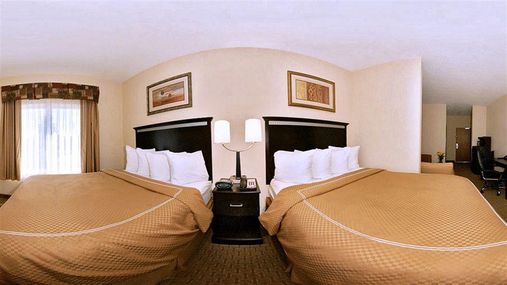 Comfort Suites Southport Exterior photo