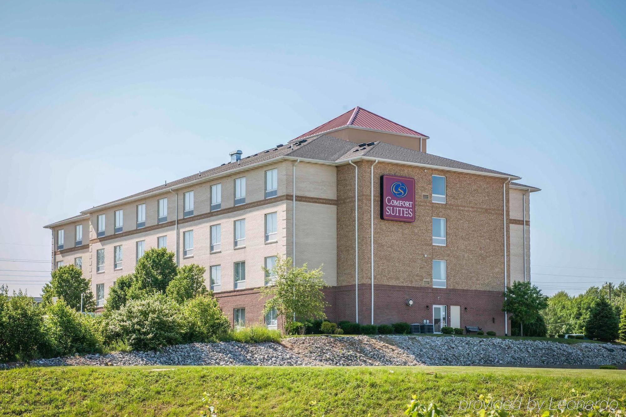Comfort Suites Southport Exterior photo