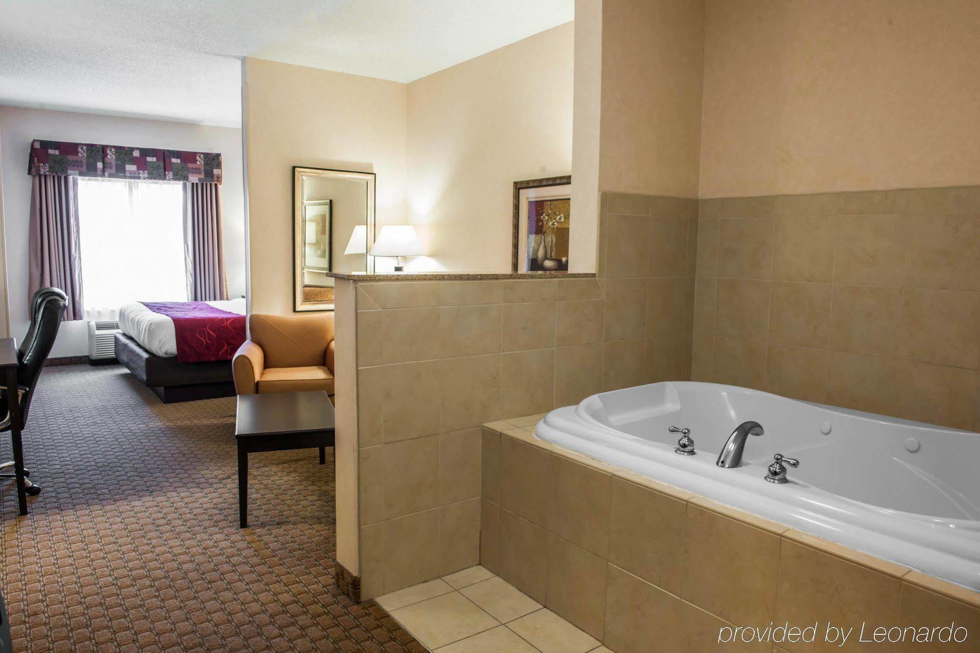Comfort Suites Southport Exterior photo